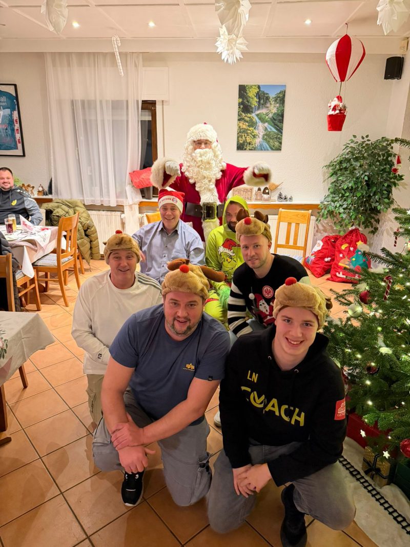 Weihnachtsfeier 2025 der Fußball Jugendtrainer*innen.